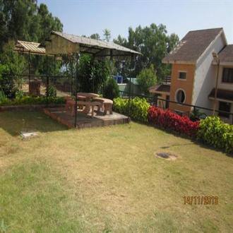 2 Bedroom Bungalow Near Panchgani With Caretaker, Panchgani 3